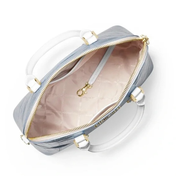 ✘ ✘ 𝗦𝗢𝗟𝗗 ✘ ✘ - Picture 4 of 10